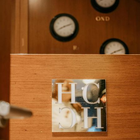 Center Hotel จีโรคาสเตอร์ ภายนอก รูปภาพ