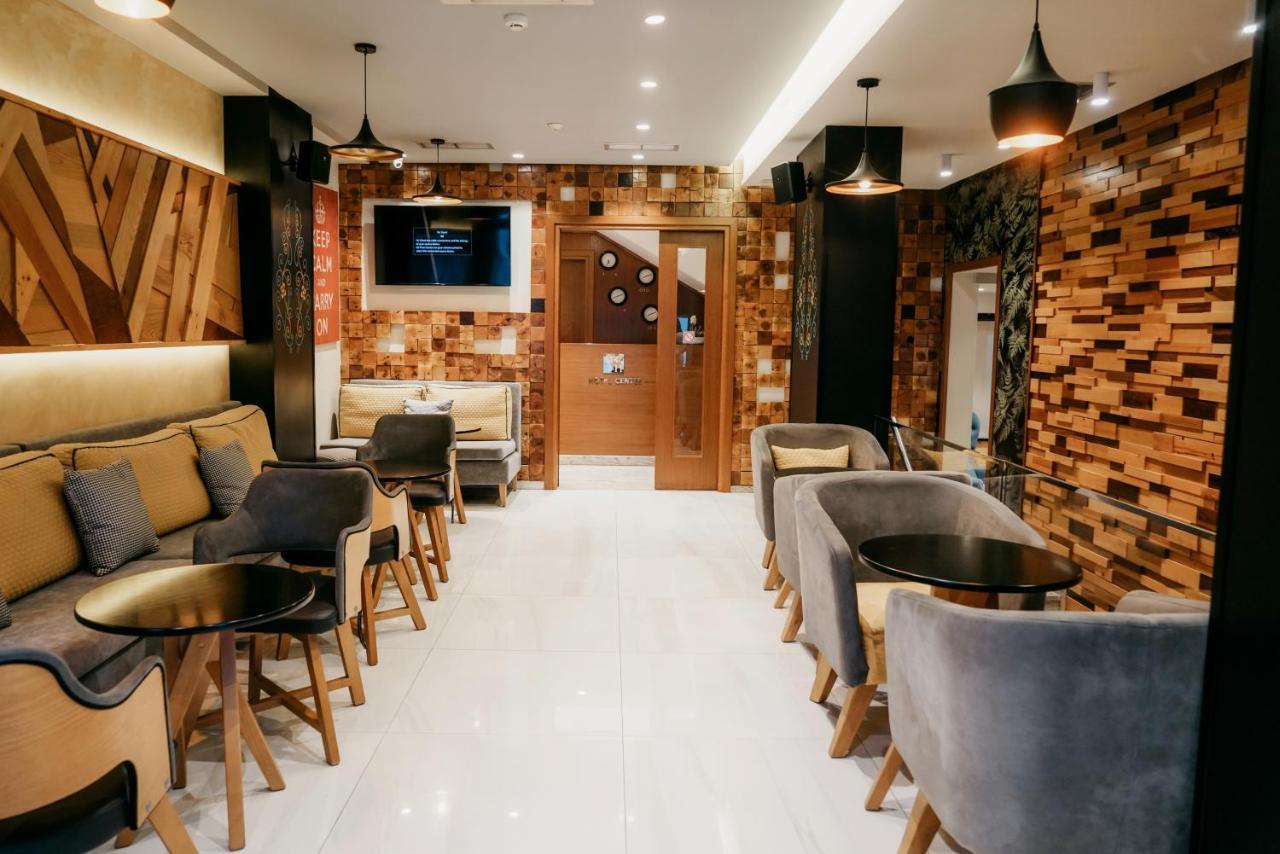Center Hotel จีโรคาสเตอร์ ภายนอก รูปภาพ